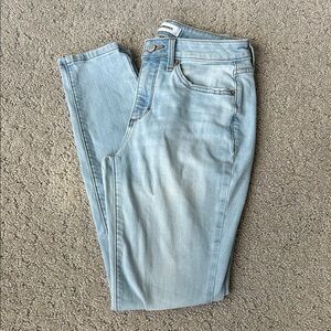 Sonoma Curvy Skinny High-Rise Distressed Denim Jeans Classic Light Wash 4R NWOT